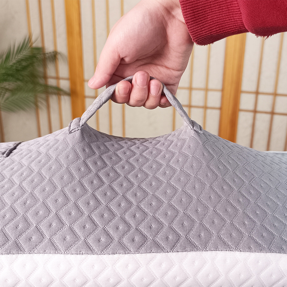 Tredelat kuddset av memory foam